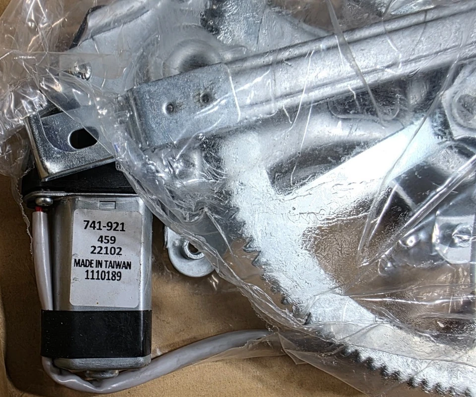 Conjunto de motor y regulador de ventana eléctrica Dorman 741-921 para Toyota Camry 02-06 Foto 4 de 4