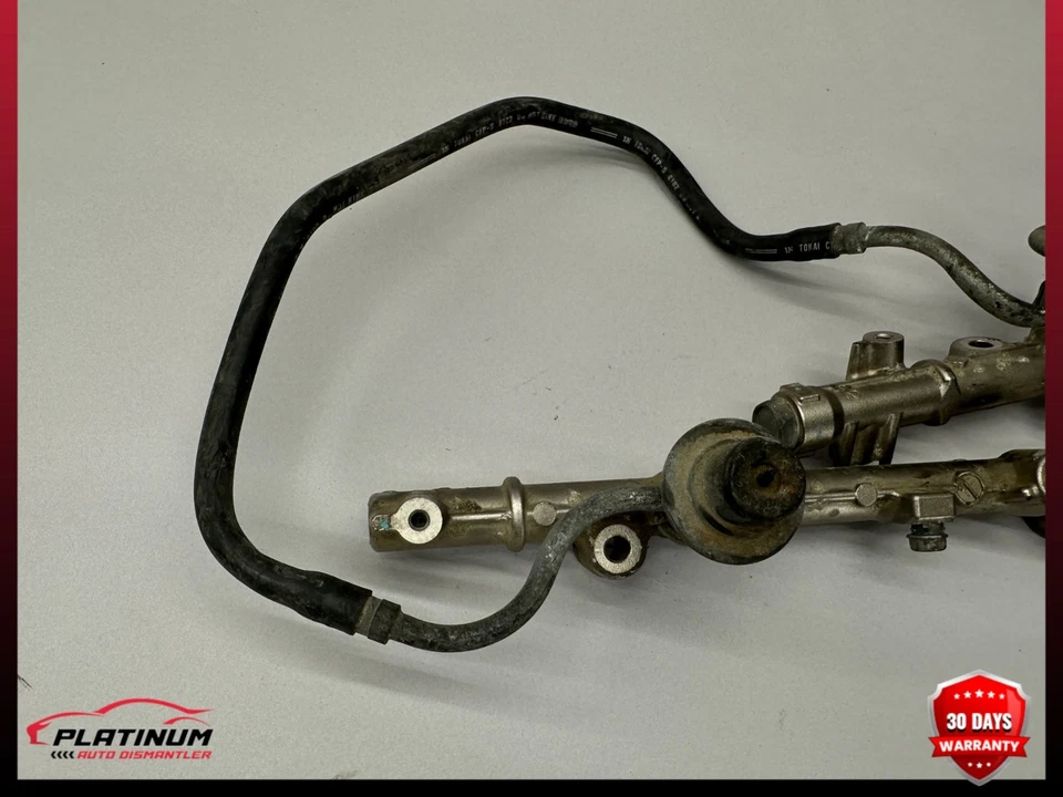 Riel inyector de combustible de arranque en frío Lexus IS-F 5.0 y reguladores OEM 2327028040 08-14 Foto 3 de 4