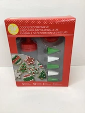 Wilton Cookie Decorating Holiday 5 Tips 9 Bags 1 Icing Bottle  2 Bottle Tips