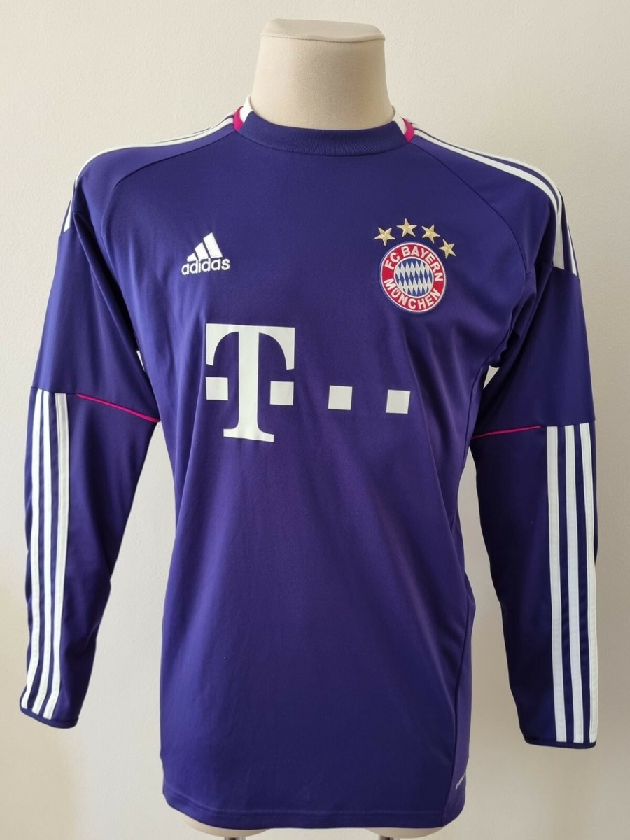 Bayern Munich 2010-2011 Goalkeeper football Adidas Player Issue
