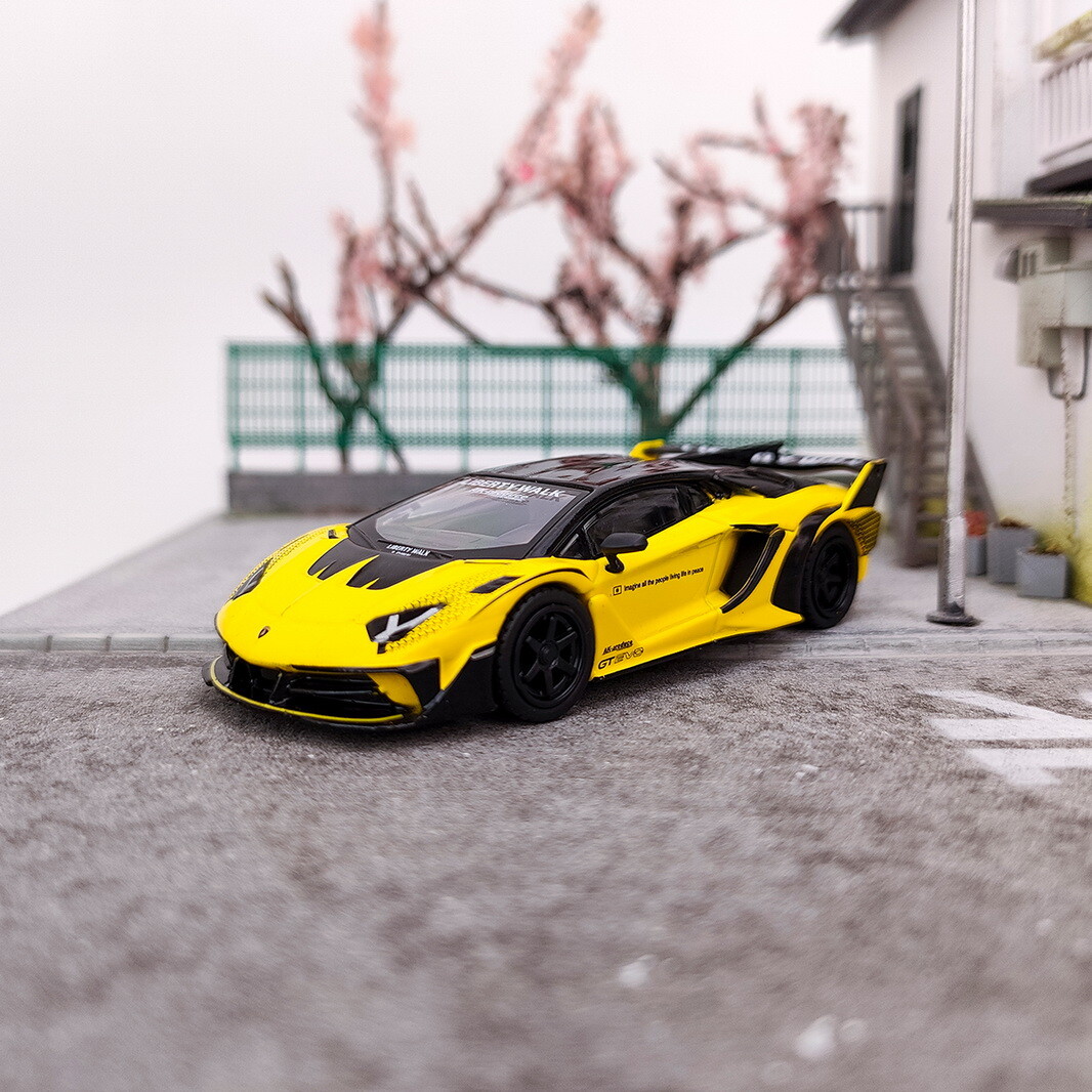 LBWK 1/64 Lamborghini aventador ＋ figure 1/64 Star Model Lamborghini Aventador LP700-4 Liberty Walk