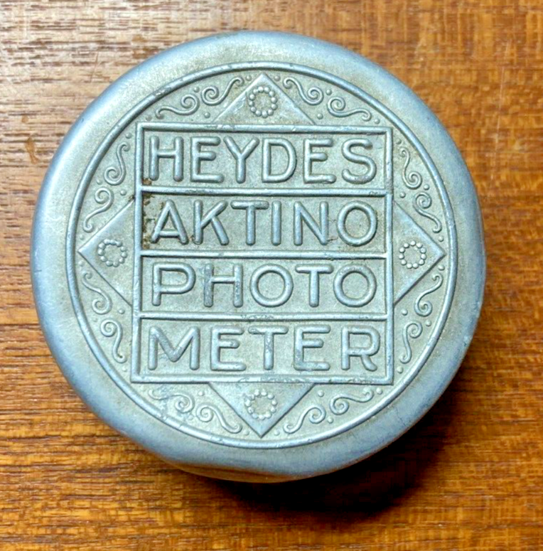 Vintage Heydes Aktino Photometer w Instruction Booklet & Metal