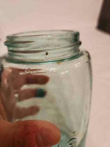 Antique bubbly Mason's Patent NOV 30th 1858 quart aqua Blue Decorative - Picture 6 of 7