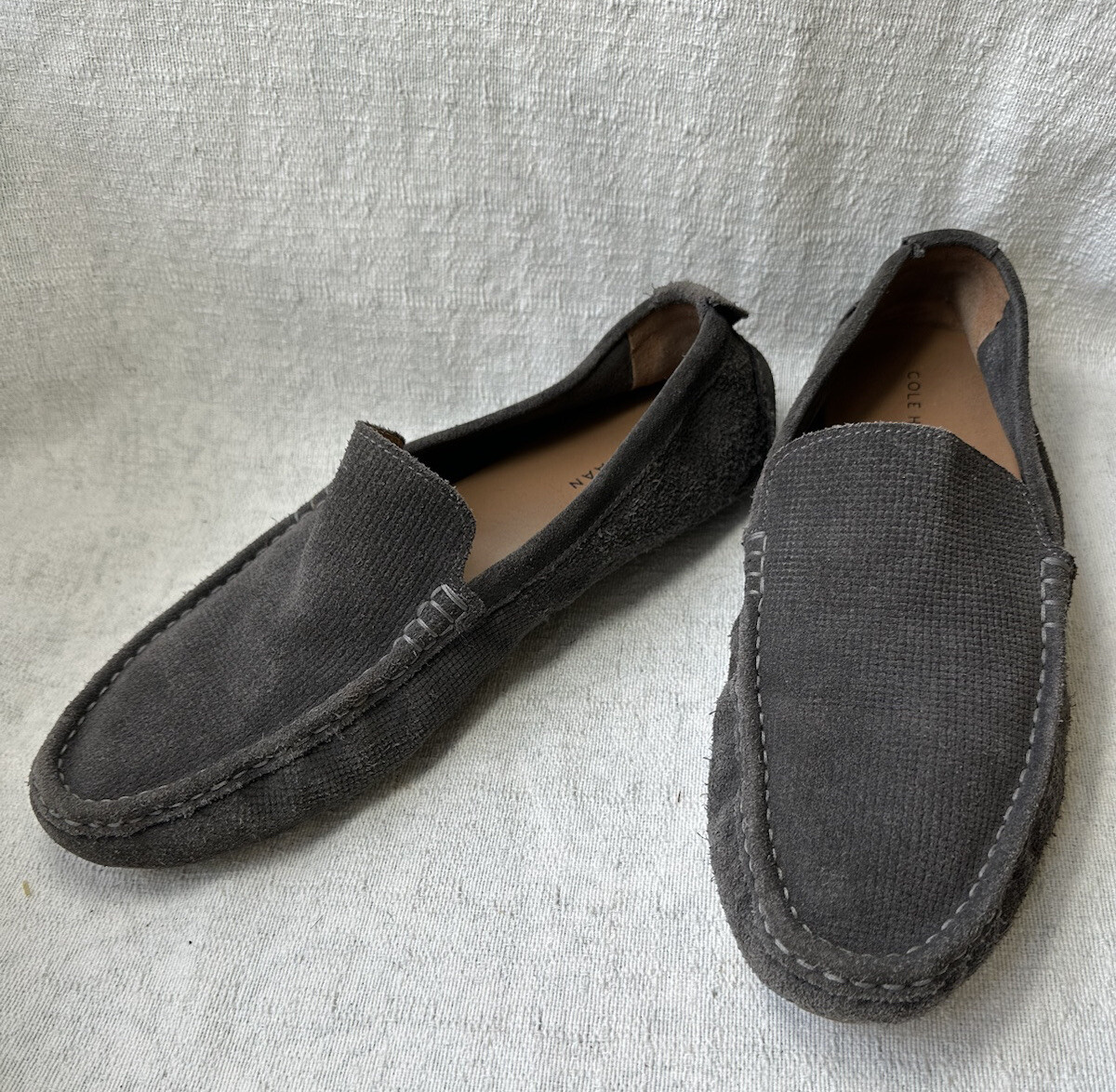 Cole Haan Mens Grey Suede Hand Stitched Driving Moc Sz 11 M  display picture 3