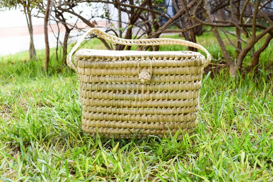 Moroccan handmade beige straw picnic basket, Moroccan wicker picnic basket - Image 2 of 4