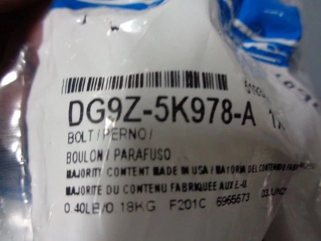 Parafuso de ajuste de braço de controle inferior genuíno DG9Z-5K978-A - Imagem 2 de 4