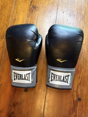 Everlast EverFresh Training Boxing Gloves Adult Black 16 Oz.