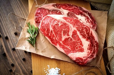 500g Rib Eye Steak Entrecote drei Wochen am Knochen gereift    39,90/kg