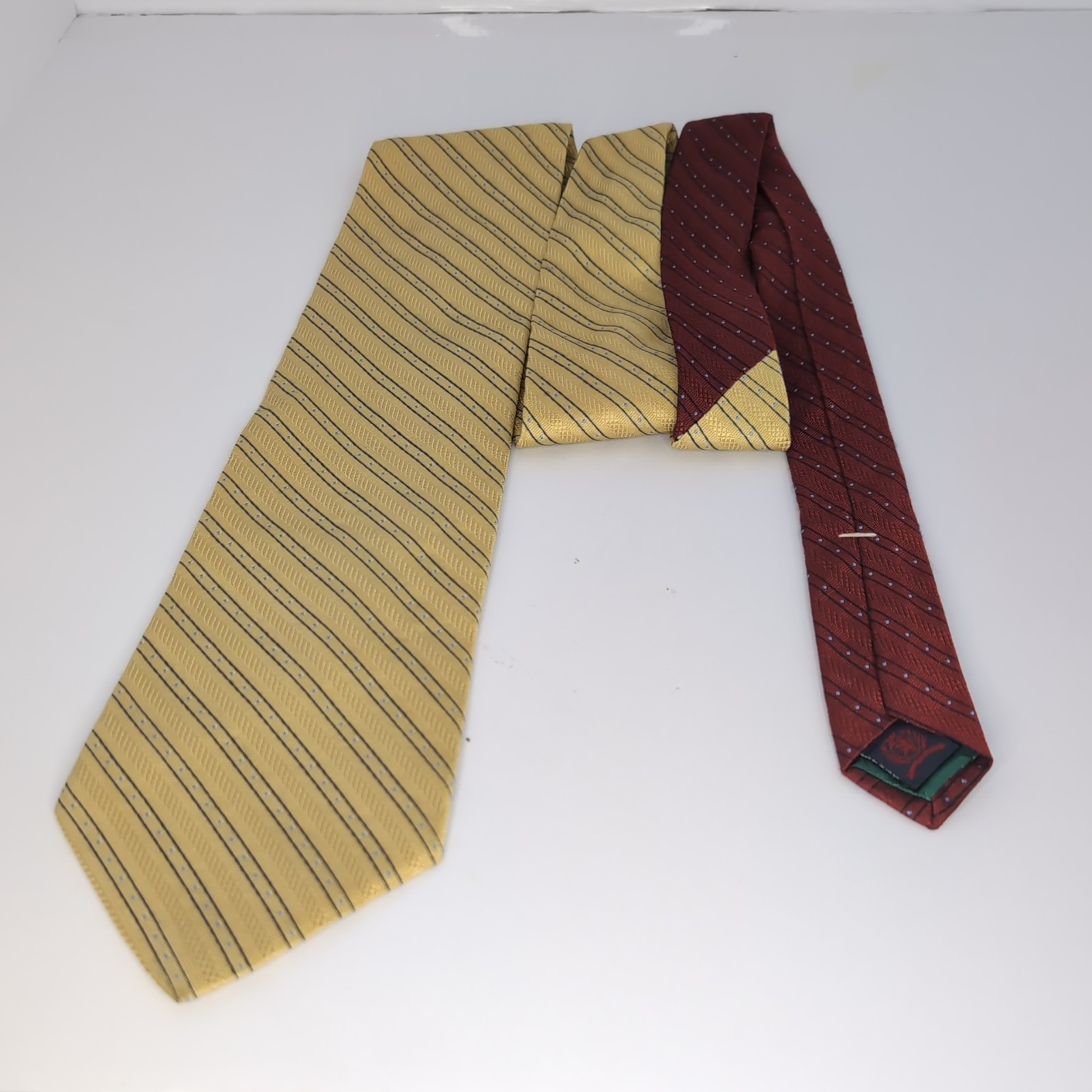 Tommy Hilfiger 100% Silk USA-Made Striped Red & Yellow Mens Tie