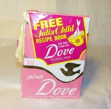 2 Vintage Dove Beauty Bars Soap 4.75 Oz Pink (gold foil box) Bath Size NOS