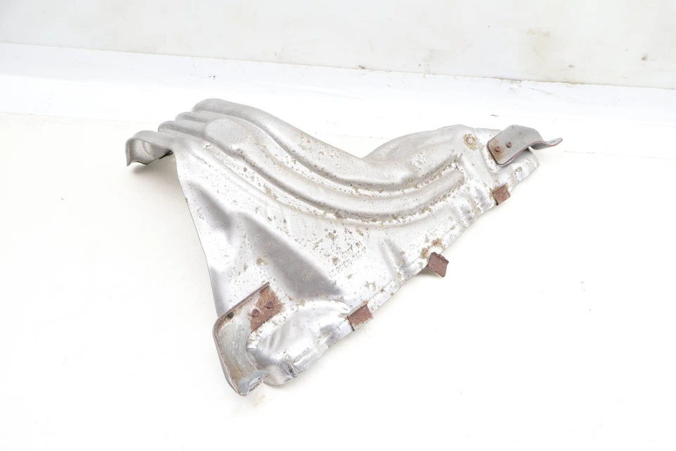 2016 MERCEDES-BENZ SLK300 — турбированное крепление / теплозащитный экран 2741421020 - Изображение 2 из 4