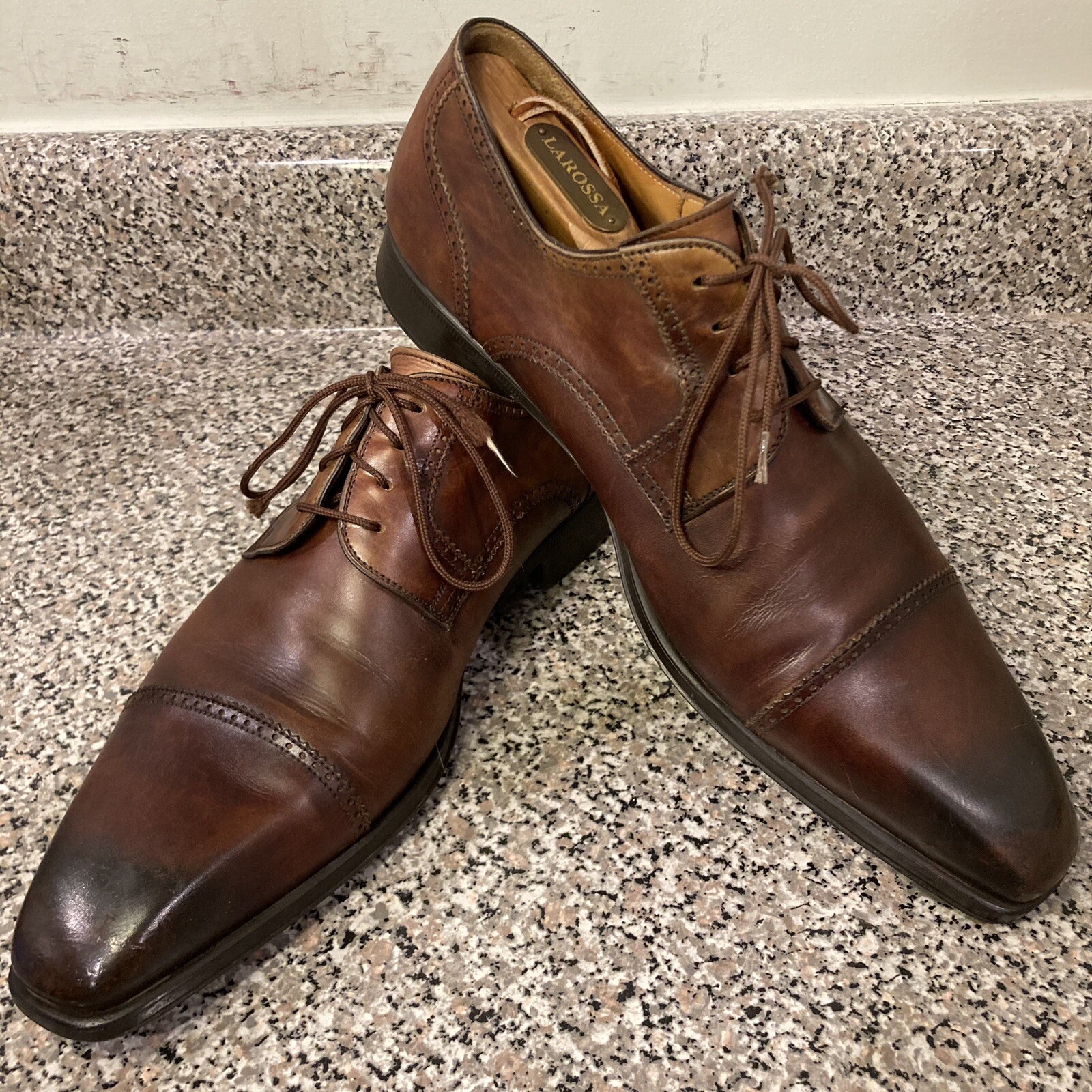 SAOLA Scarpe eleganti stringate derby punta cappuccio Magnanni Carlito in marrone brunito 9M belle!