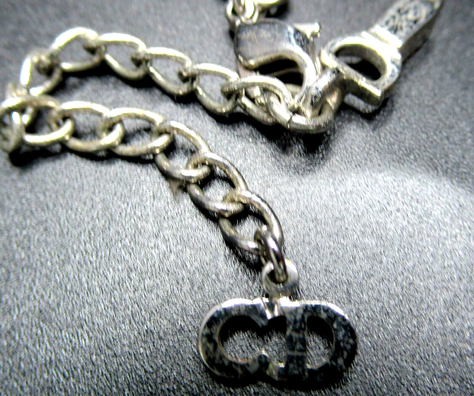 Colar CHRISTIAN DIOR por GALLIANO 2003 cristal esmaltado garra dupla - Imagem 3 de 4