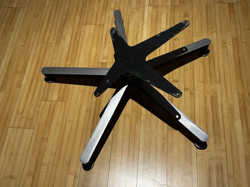 Herman Miller Eames 休闲椅 #670 底座复古,20 世纪 50 年代末 - 正品 — 第 4/4 张图片