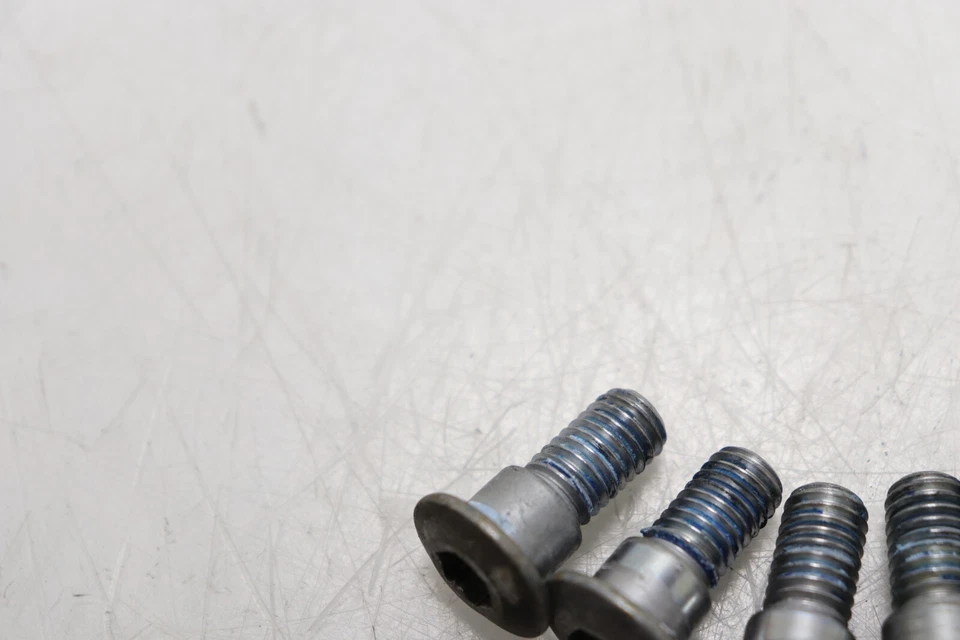 11-24 SUZUKI GSXR 600 750 OEM БОЛТЫ ЗАДНЕГО ТОРМОЗА РОТОРА ДИСКОВЫЙ АППАРАТНЫЙ ВИНТ - Изображение 4 из 4