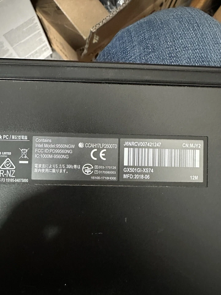 ASUS ROG ZEPHYRUS GX501GI Foto 4 de 4