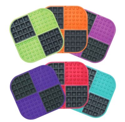 LickiMat Slomo Leckmatte für Katzen Slowfeeder Schleckmatte 20 x 20cm div. Faben