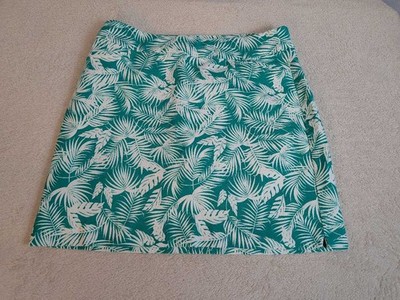 Croft & Barrow Tropical Leaf Skort Skirt Size 8 Green White Palm Pattern