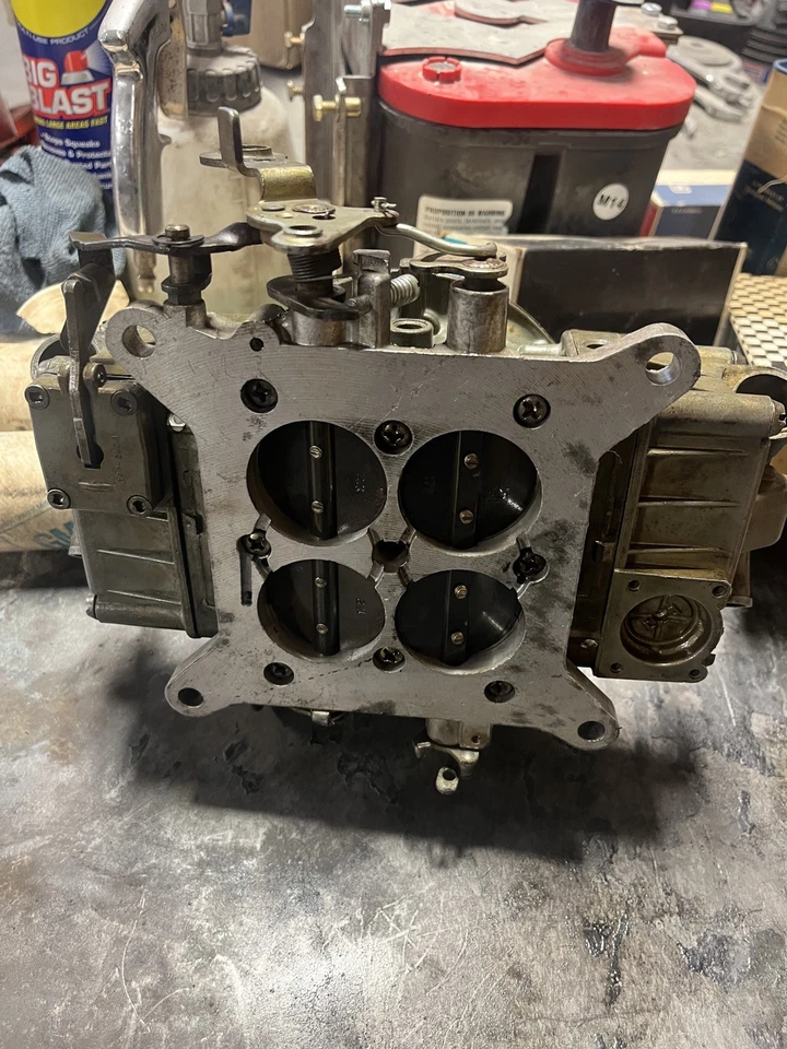 Карбюратор 68 69 Camaro Z28 302 4053 DZ Holley датированный сборочным конвейером 843 3923289 - Изображение 4 из 4