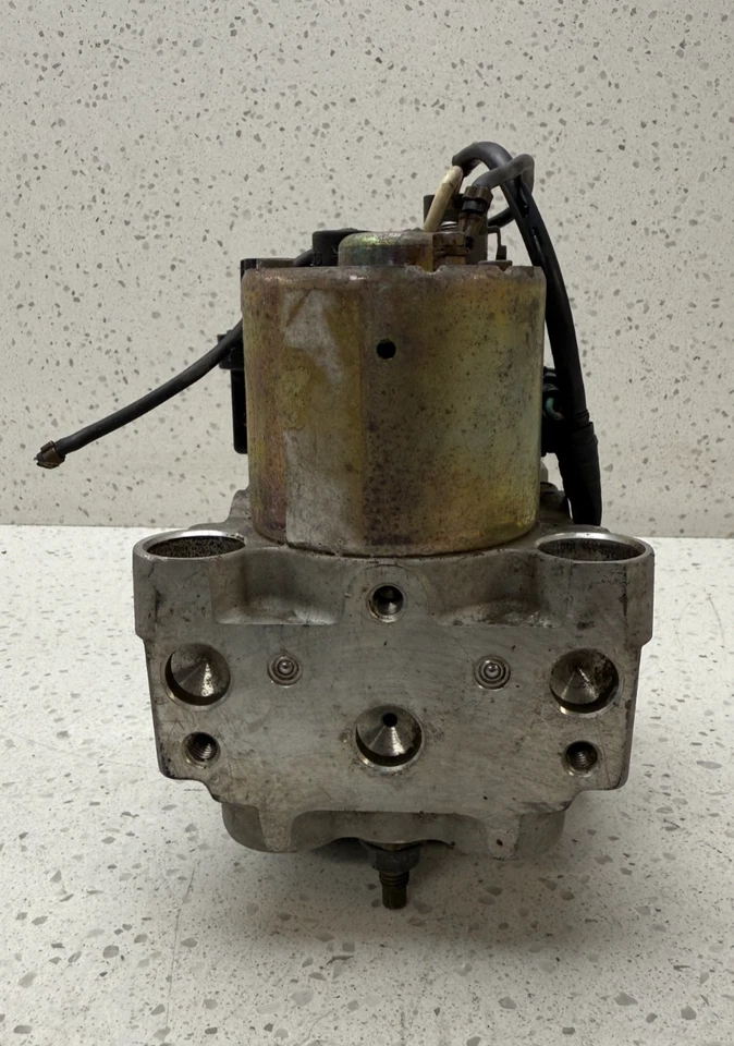 97-98 Infiniti Q45 ABS Pump Control OEM 476004P000 Module B377-14 Foto 3 de 4