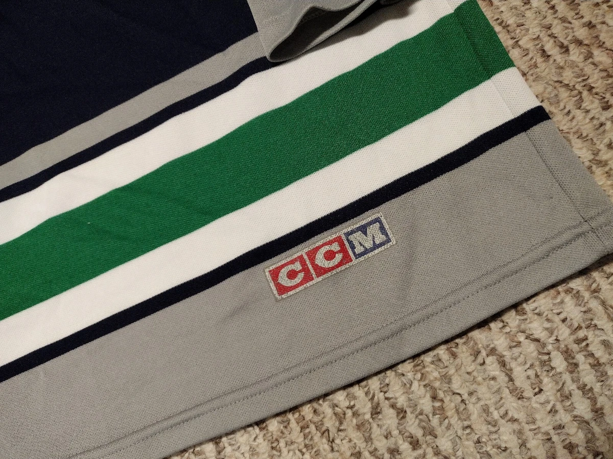 VINTAGE MADE IN CANADA CCM HARTFORD WHALERS HOCKEY JERSEY IN SIZE L