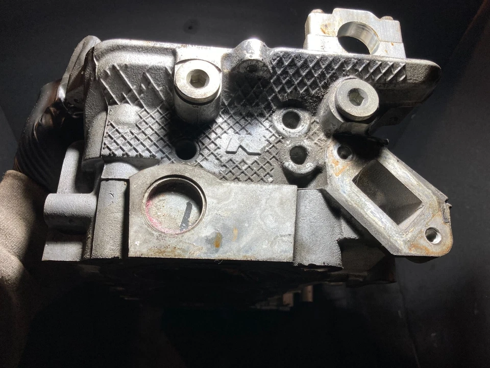 06-10 Cadillac DTS 03-05 Deville 4.8L LD8 24 cilindro delantero culata desnuda 12569205 Foto 3 de 4