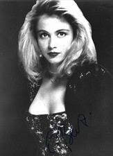 Emmanuelle Beart Autogramm signed 18x24 cm Bild s/w