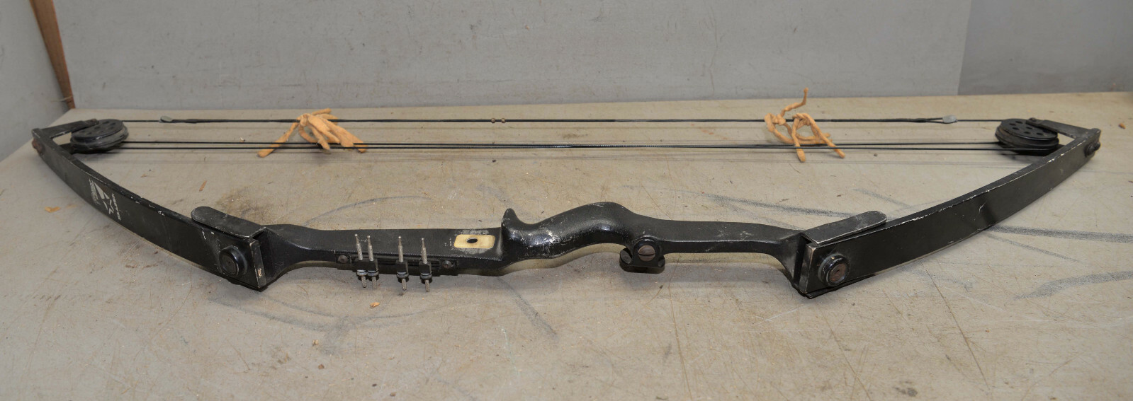 Vintage Outers Astro Archery collectible compound bow archery hunting