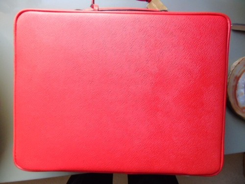 Estee Lauder Red Vanity Case, Brand New, Never Used - Picture 3 of 4