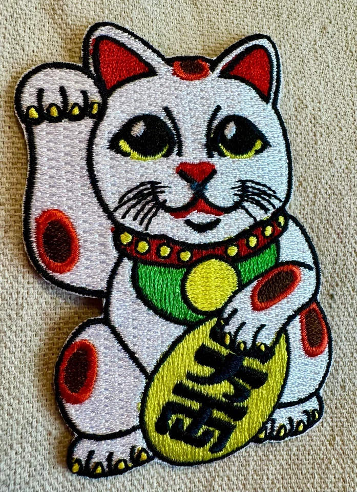 MANEKI NEKO IRON-ON PATCH embroidered JAPANESE GOOD LUCK CAT LUCKY CHARM FORTUNE - Image 3 of 4