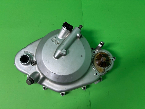 Suzuki RGV 250 RGV250 VJ21 VJ22 CLUTCH ENGINE COVER