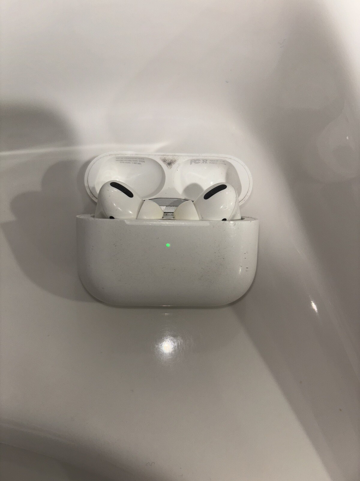 AirPods Pro 1st Gen Wireless Earbuds in White with Active Noise Cancellation-image