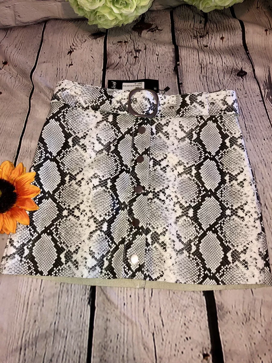 NWT Nasty Gal Grey White Juniors Snake Print Faux Leather Skirt