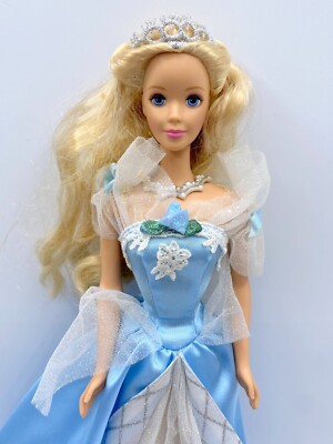 LOT #10 DRESSED BARBIE DOLL 1998 SLEEPING BEAUTY