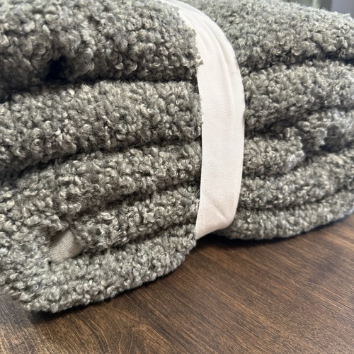 POTTERY BARN COZY TEDDY FAUX FUR THROW OVERSIZED 60" X 80" ~ SAGE - Picture 4 of 10
