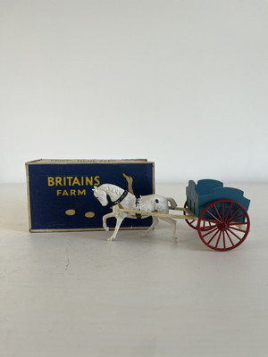 A82: Britains / ANDERE Farm Milchschwimmer mit Kunststoff Pferd und Originalkarton