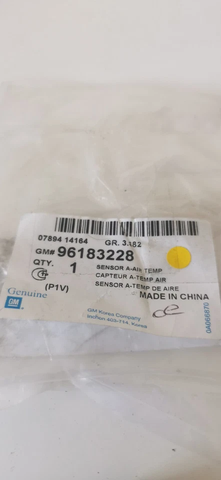 Genuine Air Intake Temperature Sensor Fits Chevrolet Volvo Daewoo Kia 96183228 - Image 4 of 4