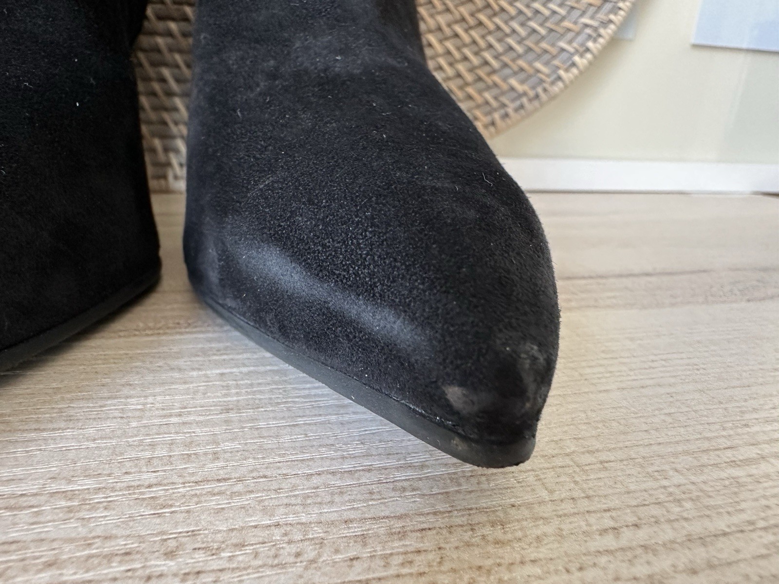 $650 Stuart Weitzman Brandie Womens sz 37/7 Mid-calf black suede pointy Boots