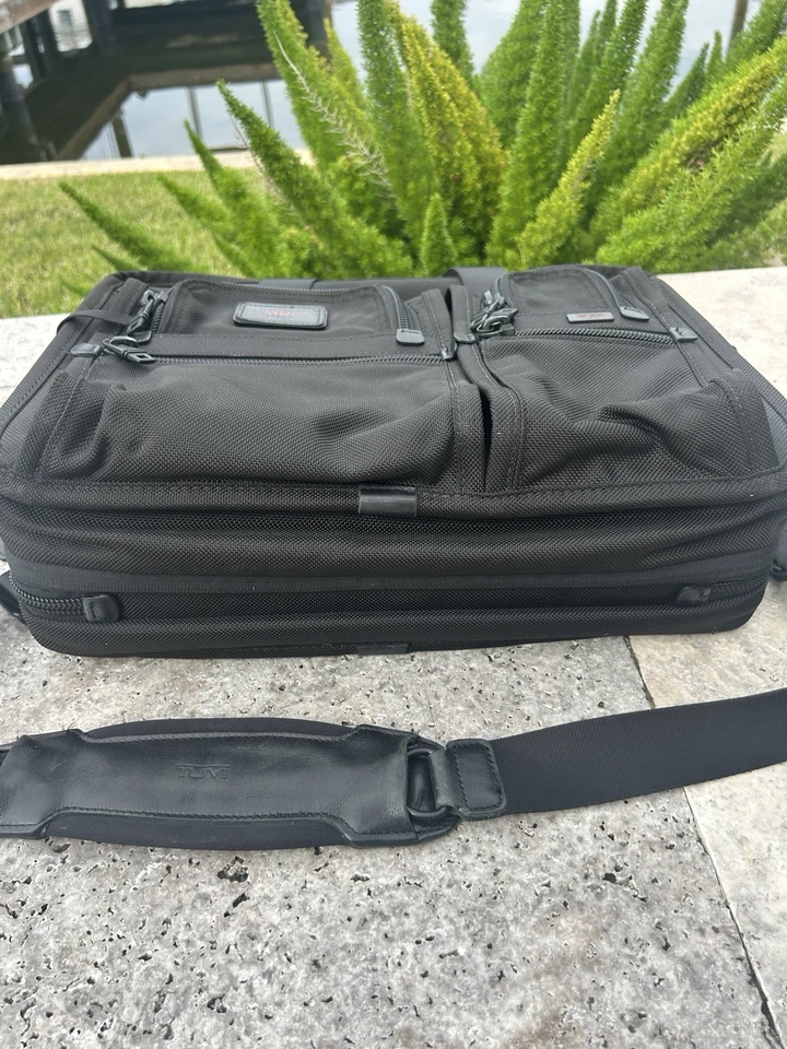 Tumi T-Pass Laptop Computer Briefcase 26516DH Black Nylon Shoulder Bag 16” - Image 4 of 4