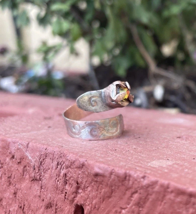 Joyería artesanal artesanal de cobre y plata volcán cristal australiano envolvente anillo Foto 3 de 4