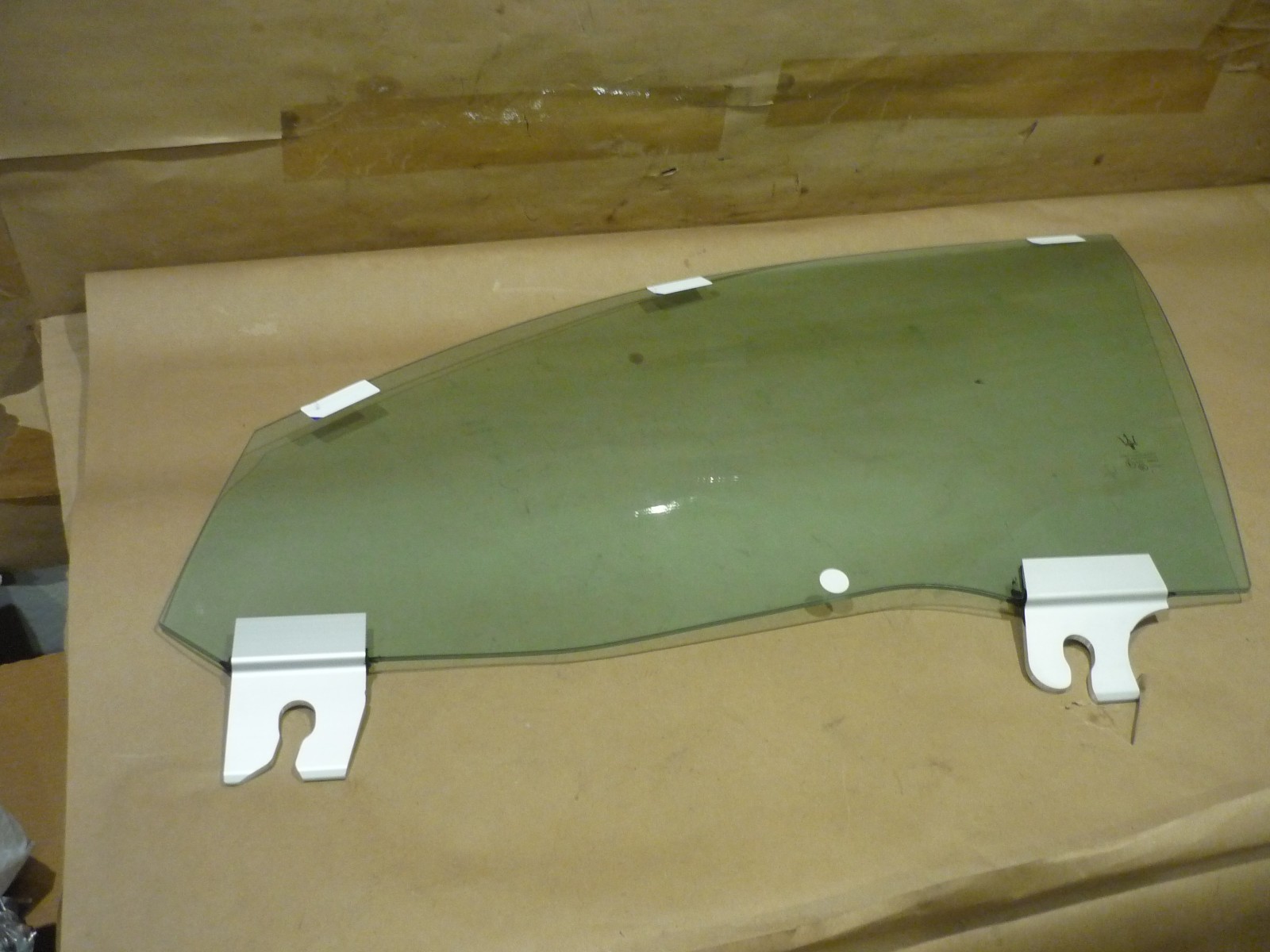 Maserati Quattroporte M156- LH Front Door Glass (NEW) - P/N 670008388