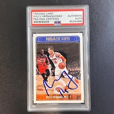 2017-18 Panini Hoops #103 Willy Hernangomez Signed Card AUTO PSA Slabbed Knicks