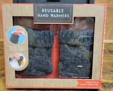 MERCH SOURCE 1 PAIR REUSABLE KNIT HAND WARMERS HEATED 2 THERMO GEL PACKS NEW 