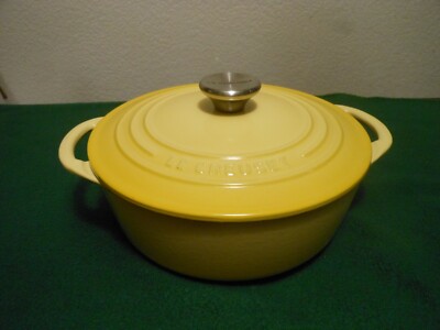 NICE!!! Le Creuset #22 SOLEIL Yellow 2.75 Quart Dutch Oven
