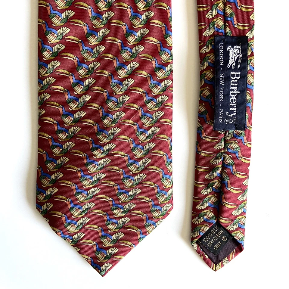 Corbata de cuello de seda con estampado de pájaros tucán Burberry England vintage vino rojo verde azul Foto 3 de 4