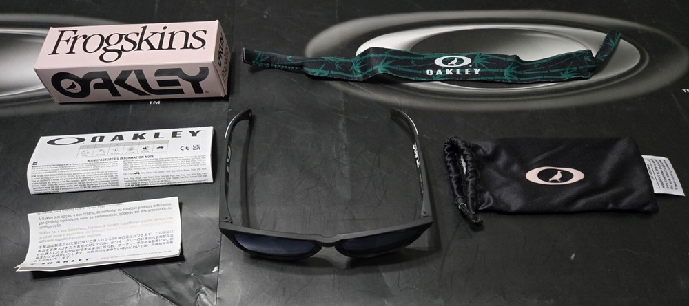 Oakley x Staple Pigeon XXV Frogskins Matte Black Tortoise Prizm Jade OO9013-K855