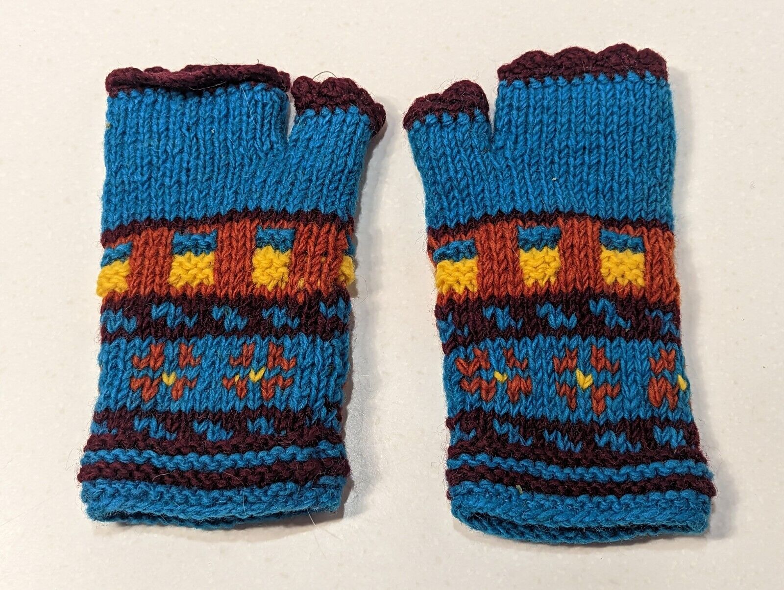 Made In Nepal Wool Fleece Lined Gloves Festive Co… - image 2