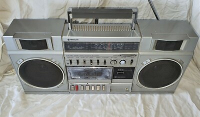 VINTAGE HITACHI TRK 7720E GHETTO BLASTER AM/FM RADIO CASSETTE