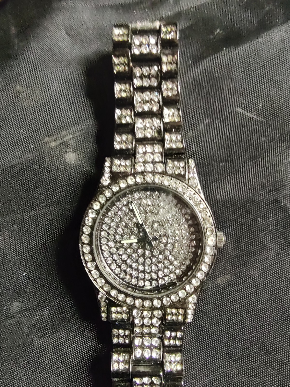 lot of 8 watches for parts NONE TESTED