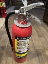 5 lb ABC Dry Chemical Fire Extinguisher with Wall Bracket - Reliable Safety Tool
